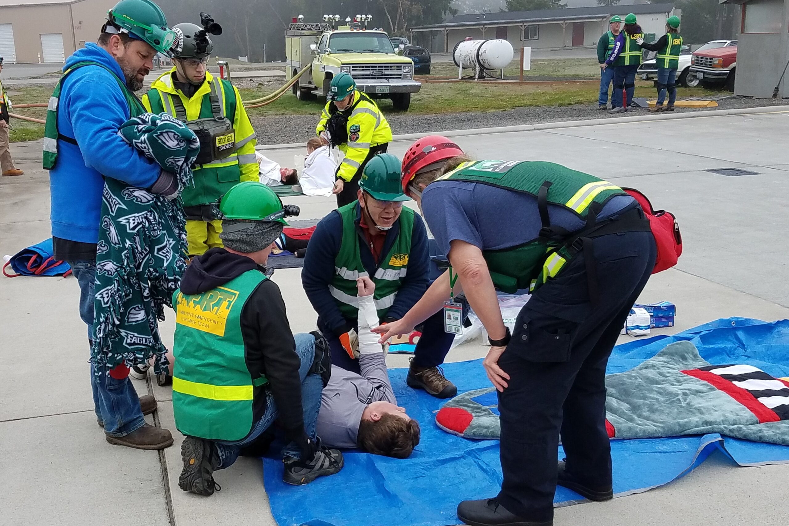 CERT trainees praticing life saving skills